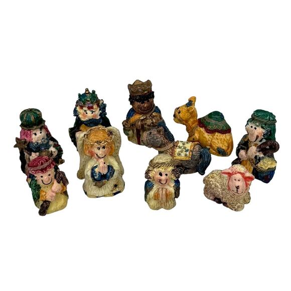 Polystone Holy Nativity Miniature Nativity Figurines -Missing One Piece- - Picture 1 of 7